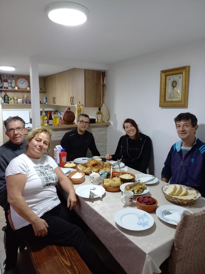 발제보 Prenociste Lelic 빌라 외부 사진
